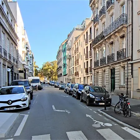Apartment Coeur Menou, Radis'son & Parking *